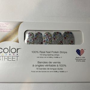 Color Street “Holiday De-Light”